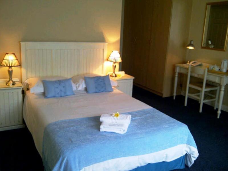 קניסנה The Russel Hotel חדר תמונה